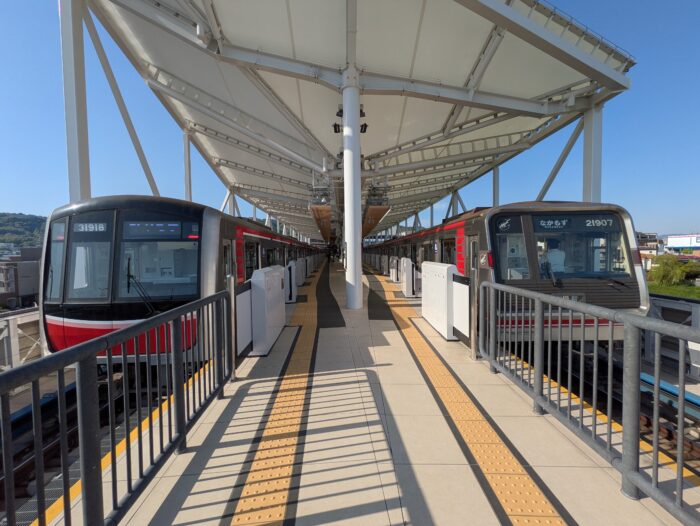 箕面萱野駅のホームの先端