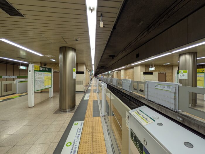 大島駅のホーム