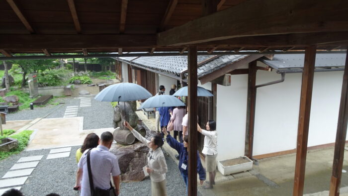 四季島の傘のおもてなし