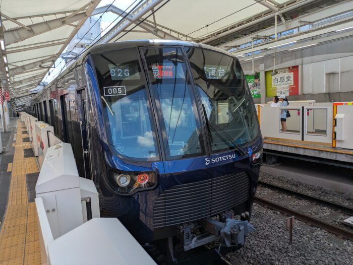 相鉄20000系