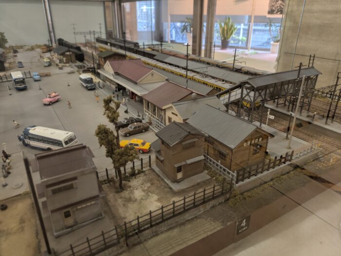 西部公民館の下総中山駅のジオラマ