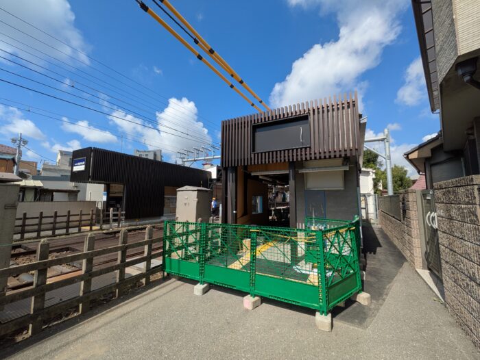 京成中山駅下り線の改札口