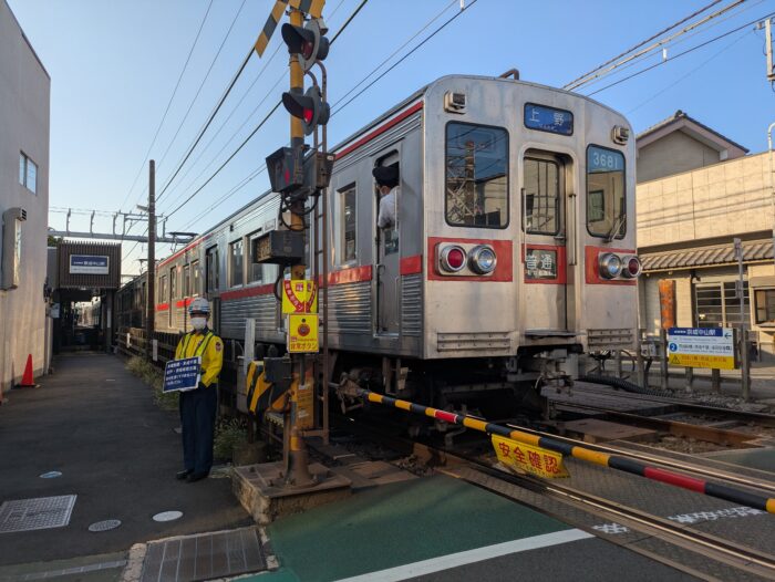 京成中山駅の上り線