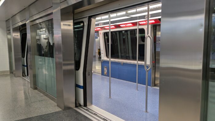 ラスベガス空港のトラムの乗降