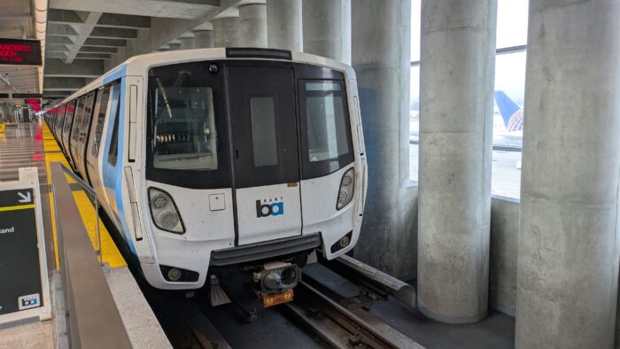 BART(バート)の車両