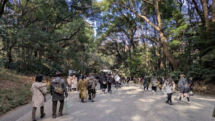 JRで初詣「明治神宮」参道