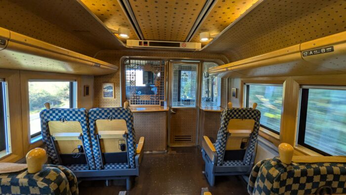 丹後の海の車端シート