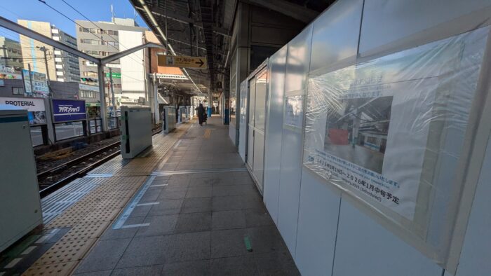 東西線西船橋駅のホーム