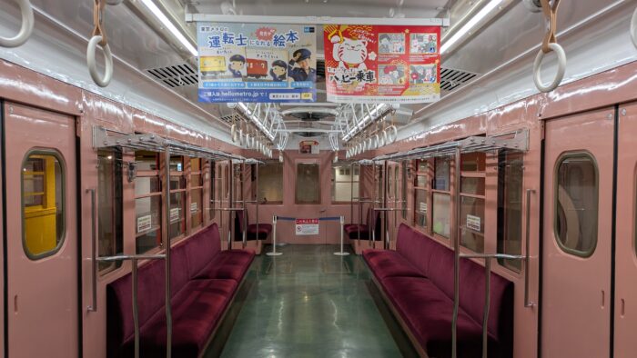 地下鉄博物館の丸の内線301号車の車内