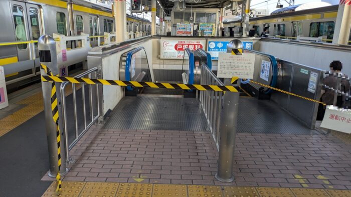 下総中山駅のエスカレーターが故障